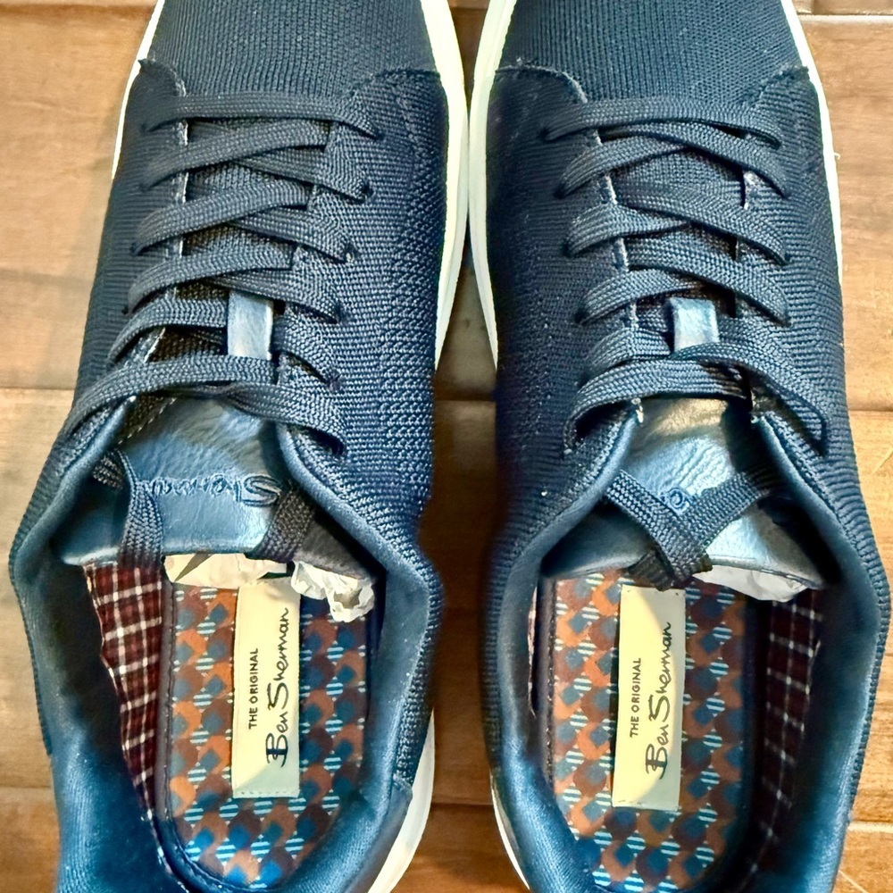 Ben Sherman Hardie Knit Sneakers NWOT 10.5 Navy - Picture 5 of 13